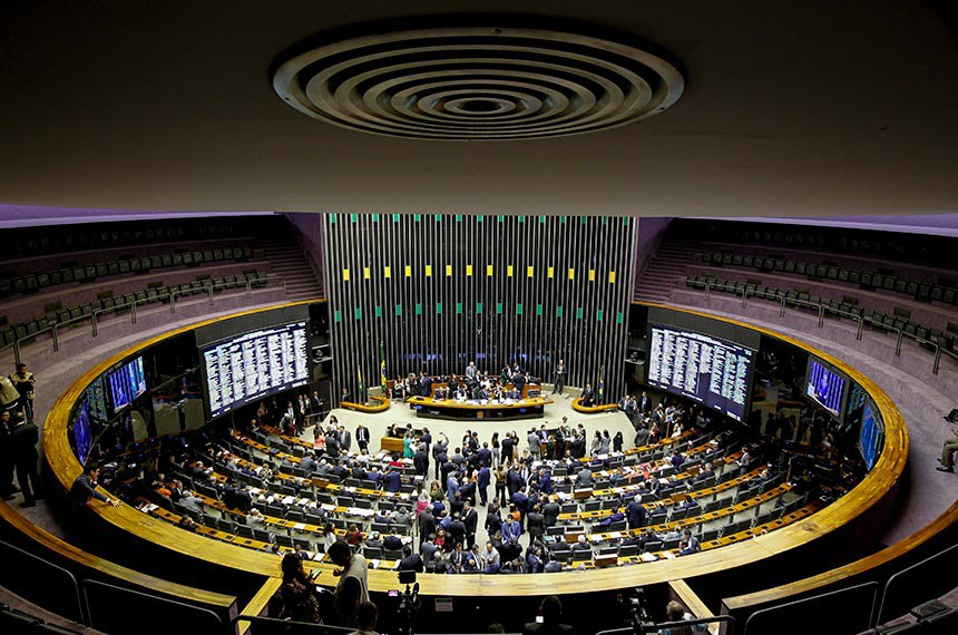 Bolsonaro vetou item que dava prazo de 90 dias para execução de emendas definidas por parlamentares
