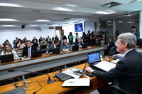 Projeto institui Dia Nacional de Luta contra a Endometriose