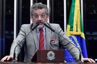 Paulo Rocha alerta para ameaças ao sistema democrático