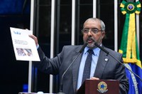 Paulo Paim pede debate urgente sobre a crise global