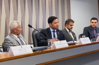 Entidades de defesa do consumidor apontam pandemia como motivo para cancelar viagens aéreas