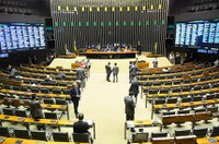 Congresso pode votar vetos e projetos sobre emendas impositivas nesta terça
