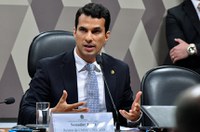 Votação de relatório da MP 910 é adiada para quarta-feira