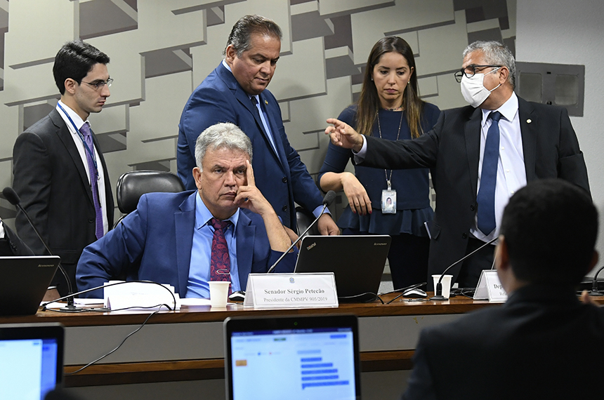 Comissão aprova novas regras para estágios. Veja o que pode mudar