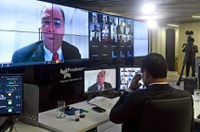 Bezerra destaca medidas adotadas no enfrentamento à covid-19