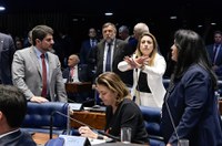 Senadores elogiam alteração após críticas, mas querem mudar outros pontos da MP 927