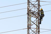 Senadores comemoram garantia de fornecimento de luz a inadimplentes