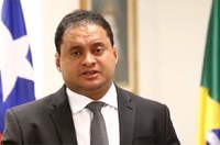 Weverton critica lentidão do governo no combate à pandemia