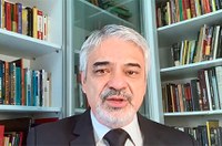 Humberto Costa apresenta projetos para aumentar repasses à saúde