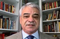 Humberto Costa comemora extensão do auxílio emergencial a outros profissionais