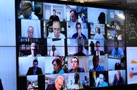 Senadores celebram o Dia Mundial da Educação e estimulam ensino do país