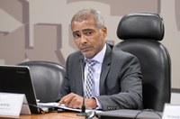 Romário propõe incentivo fiscal a programas para pessoas com deficiência