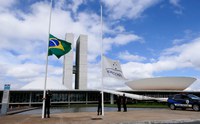 Congresso decreta luto oficial pelas 10 mil mortes por covid-19 no Brasil