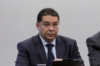 Comissão que acompanha covid-19 deve receber Mansueto Almeida nesta quinta