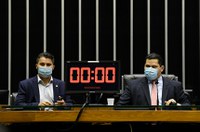 Congresso adia votação de proposta para contornar 'regra de ouro' neste ano