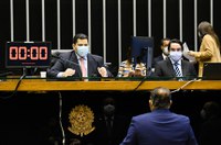 Davi comemora reconhecimento internacional por votação remota