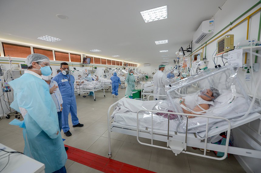 Hospital de campanha em Manaus: dinheiro deve ser aplicado em atenção especializada à saúde