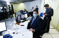 Senadores comemoram adiamento do Enem