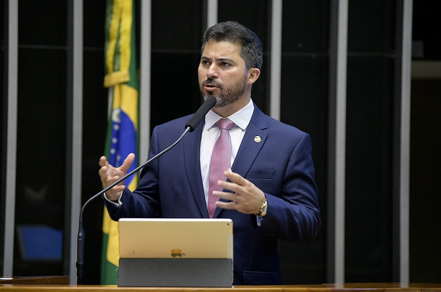 Relator do projeto, o senador Marcos Rogério fez ajustes no texto a pedido do governo