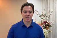 Veneziano destaca papel do Senado no adiamento do Enem