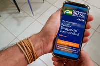 Senadores condenam intenção do governo de reduzir auxílio emergencial