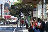 Senadores culpam o governo pela escalada de mortes na pandemia