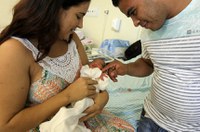 Projeto incentiva empresas a ampliar licenças por maternidade e paternidade durante pandemia
