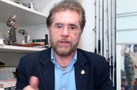 Plínio Valério pede entendimento entre poderes para facilitar combate à pandemia