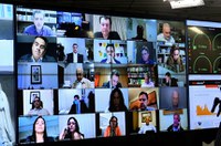 Adiamento das eleições para 15 e 29 de novembro é aprovado no Senado