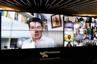 Senadores comemoram revogação de portaria contra cotas na pós-graduação