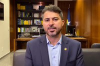 Marcos Rogério homenageia os profissionais de saúde na pandemia