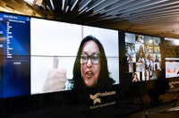 Senado aprova prioridade às mulheres chefes de família para receber auxílio emergencial