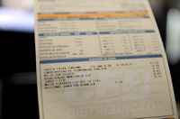 Projeto de lei proíbe reajustes na tarifa de energia elétrica em 2021