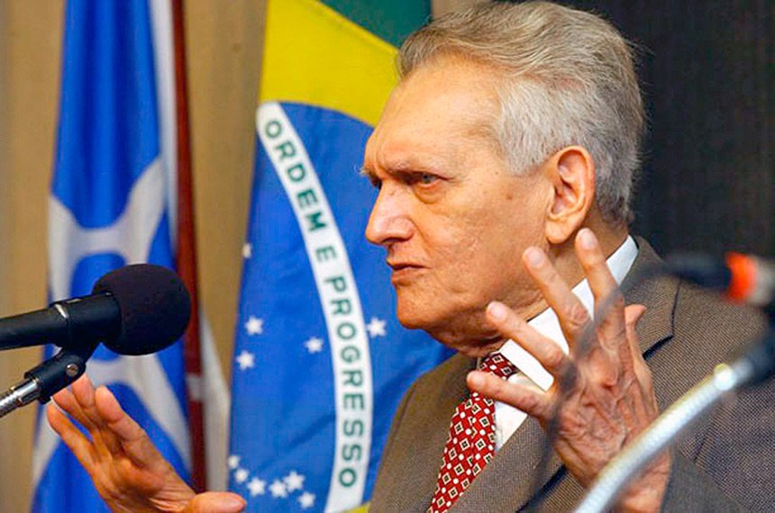 Nascido há 100 anos, Furtado (em foto de 2003) foi um dos principais pensadores da economia brasileira 