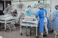 Bolsonaro veta indenização a trabalhador da saúde incapacitado por covid-19