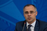 Ministro da Justiça explicará na sexta dossiê com dados de opositores