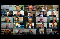 Reforma aumenta impostos para setor de serviços, avaliam senadores e deputados