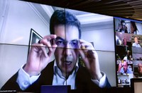 Randolfe julga insatisfatórias respostas de André Mendonça sobre dossiê antifascista