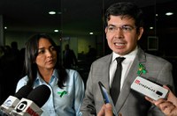 Oposição quer explicações do ministro da Justiça sobre dossiês contra servidores