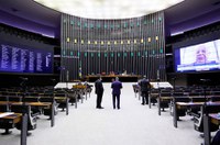 Congresso mantém três vetos totais e seis parciais