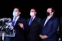 Teto de gastos e agenda pós-pandemia são discutidos por Davi, Maia e Bolsonaro