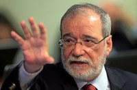 'TV Senado Live' entrevista Everardo Maciel sobre a reforma tributária