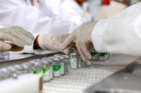 Congresso derruba veto a prazo para Anvisa autorizar importação de remédios contra covid-19