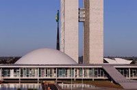 Em 7 de setembro, senadores se dividem entre elogios e críticas ao governo