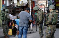 Paim analisa proposta que pune policiais motivados por preconceito