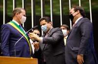 Prestes a deixar comando do STF, Dias Toffoli recebe homenagem do Congresso
