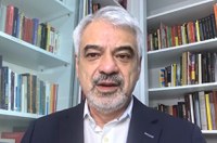 Bolsonaro prejudica mais pobres para se promover eleitoralmente, acusa Humberto Costa