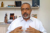 Paim vai relatar sugestão para punir policial que atuar de forma preconceituosa