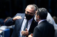 Senadores voltam a criticar visita de Mike Pompeo a Roraima