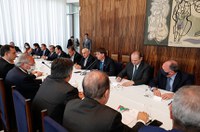 Governo e lideranças da base discutem reforma tributária e Renda Cidadã